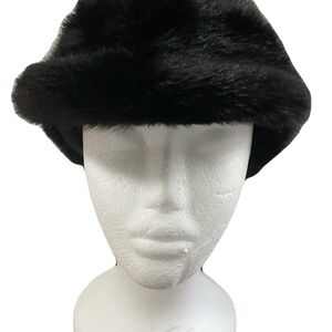 Women’s Chic Black Mink Cap
